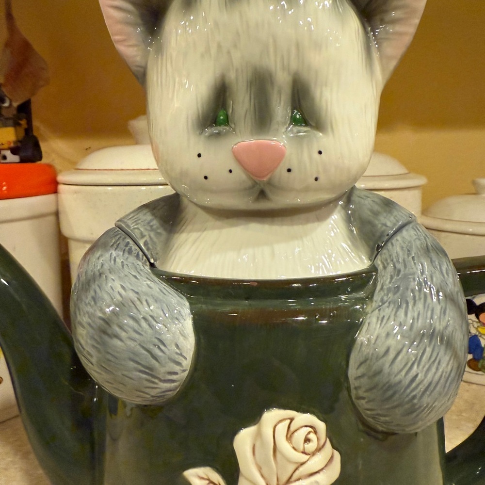 2004 Kenni-Kats Blue Sky Carvers Cat-Shaped Cookie Jar Cat in tea-pot Kitten - Picture 1 of 16